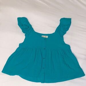 Boutique Top. Blue Ruffled Sleeve Button Full Down